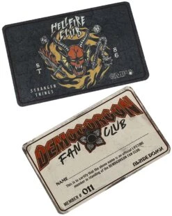 "Hellfire Club" Langes Kleid Allover Von Stranger Things -Forbunrs Geschaft 520292d2