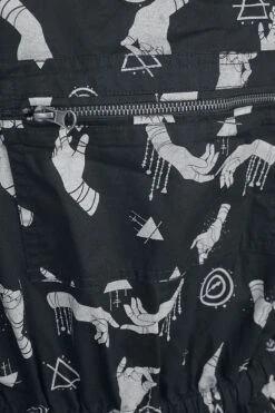 "Latzhose Mit Alloverprint" Latzhose Schwarz Von Gothicana By EMP 13 "Latzhose Mit Alloverprint" Latzhose Schwarz Von Gothicana By EMP -Forbunrs Geschaft 534556d2