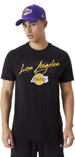"Script Tee - Los Angeles Lakers" T-Shirt Schwarz Von New Era - NBA
